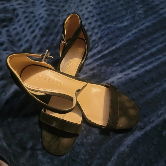 Essex Lane Black Sandals - Picture 3 of 10